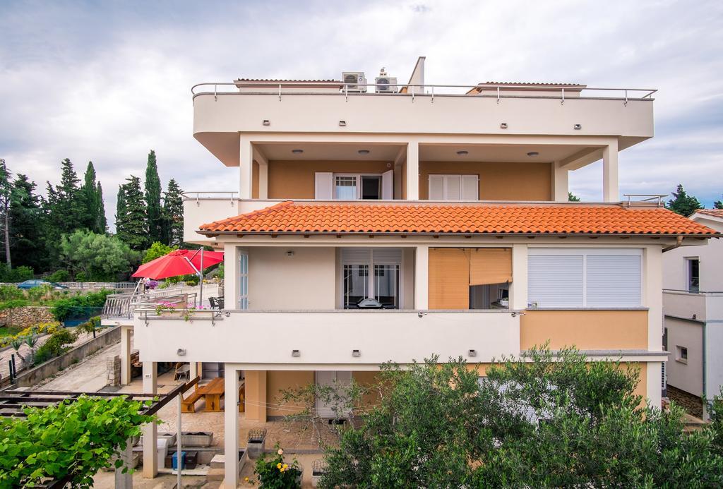 Apartments Vall Krk Town Exterior foto