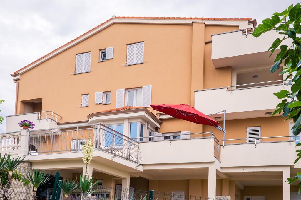 Apartments Vall Krk Town Exterior foto