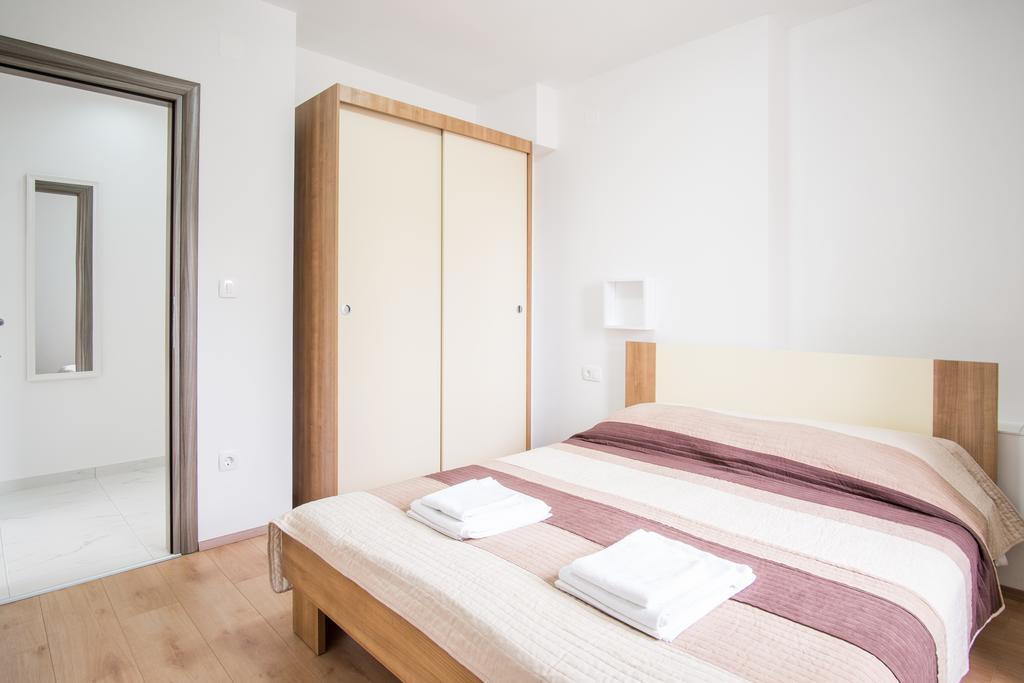 Apartments Vall Krk Town Exterior foto