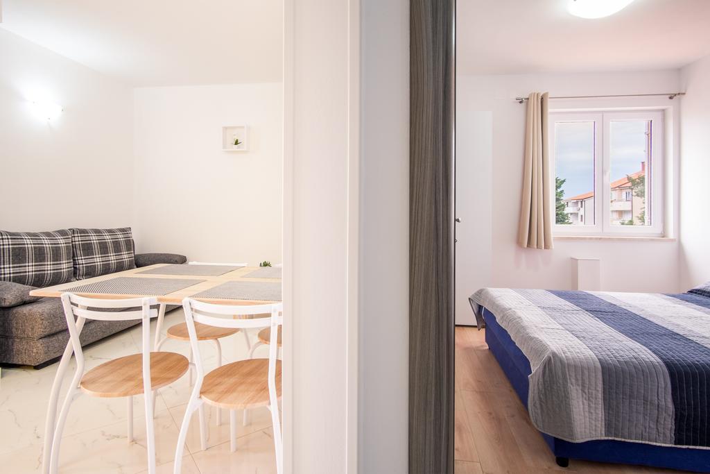 Apartments Vall Krk Town Exterior foto