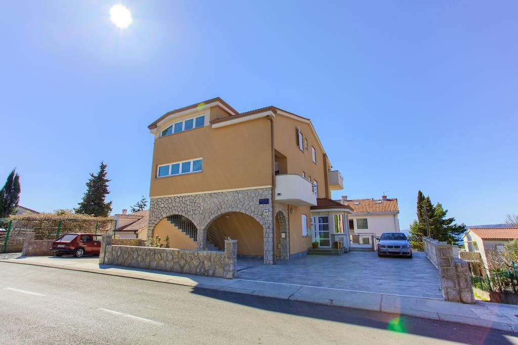 Apartments Vall Krk Town Exterior foto